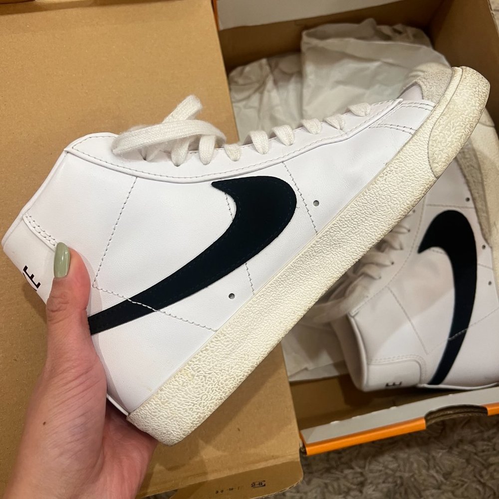 wmns nike blazer mid